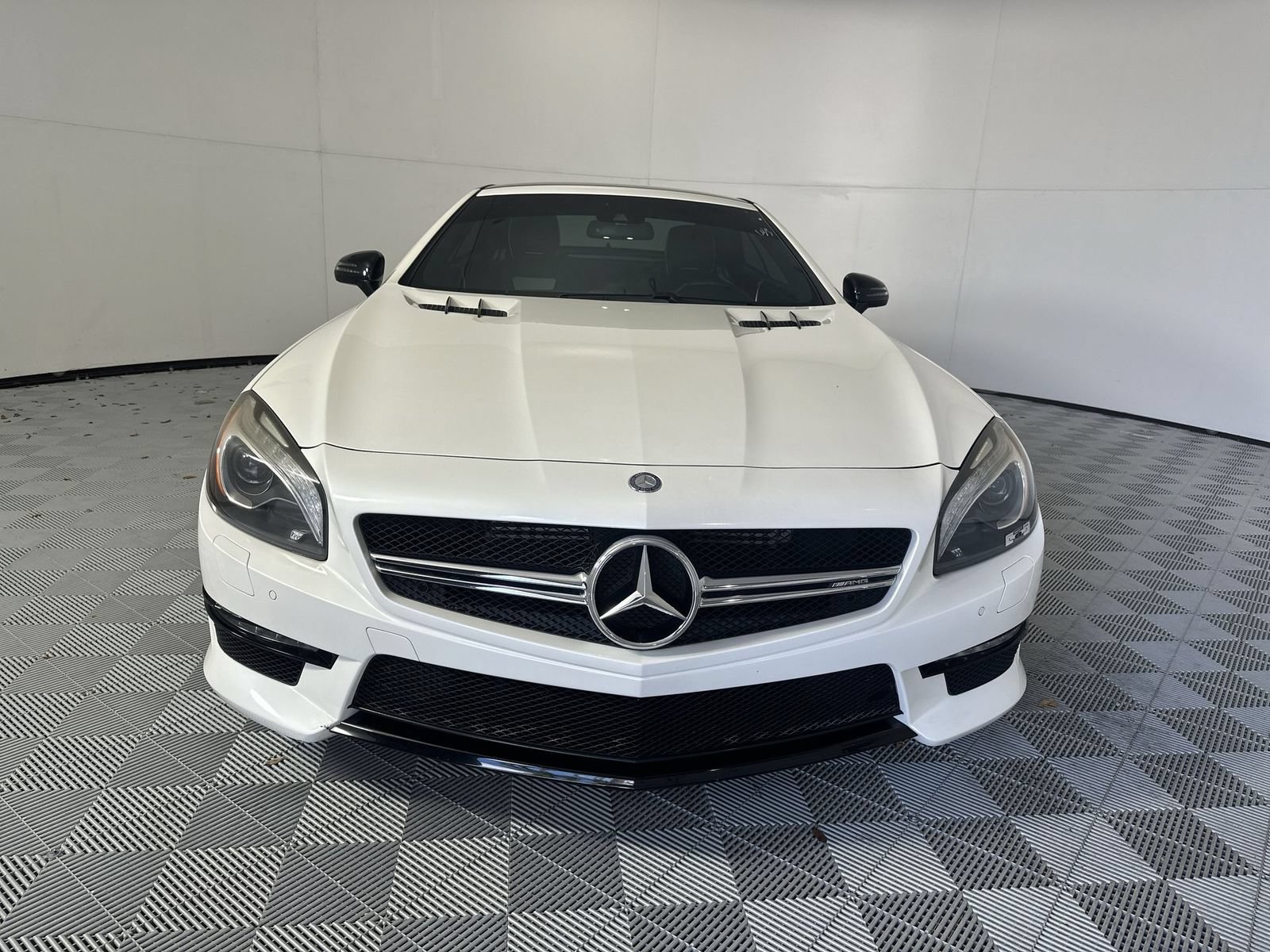 Used 2016 Mercedes-Benz SL 63 AMG image 3