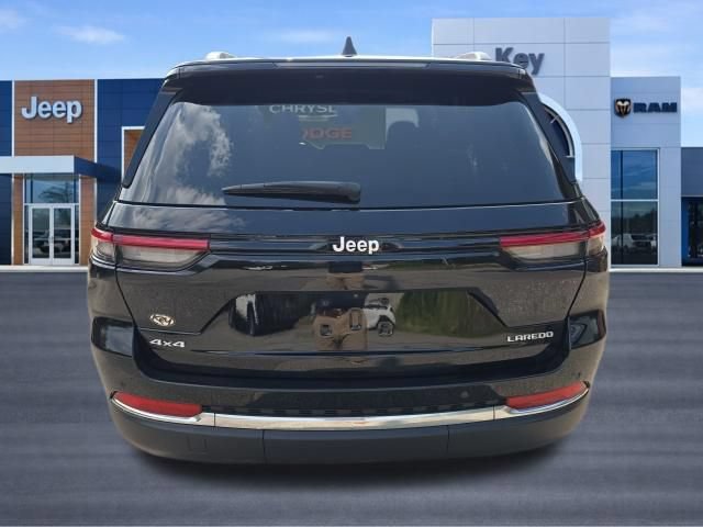 Used 2024 Jeep Grand Cherokee Laredo X w/ Luxury Tech Group I AWD/4WD image 9