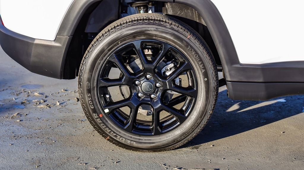 New 2026 Jeep Compass Latitude image 12