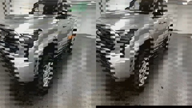 Used 2024 Toyota Tacoma SR image 4