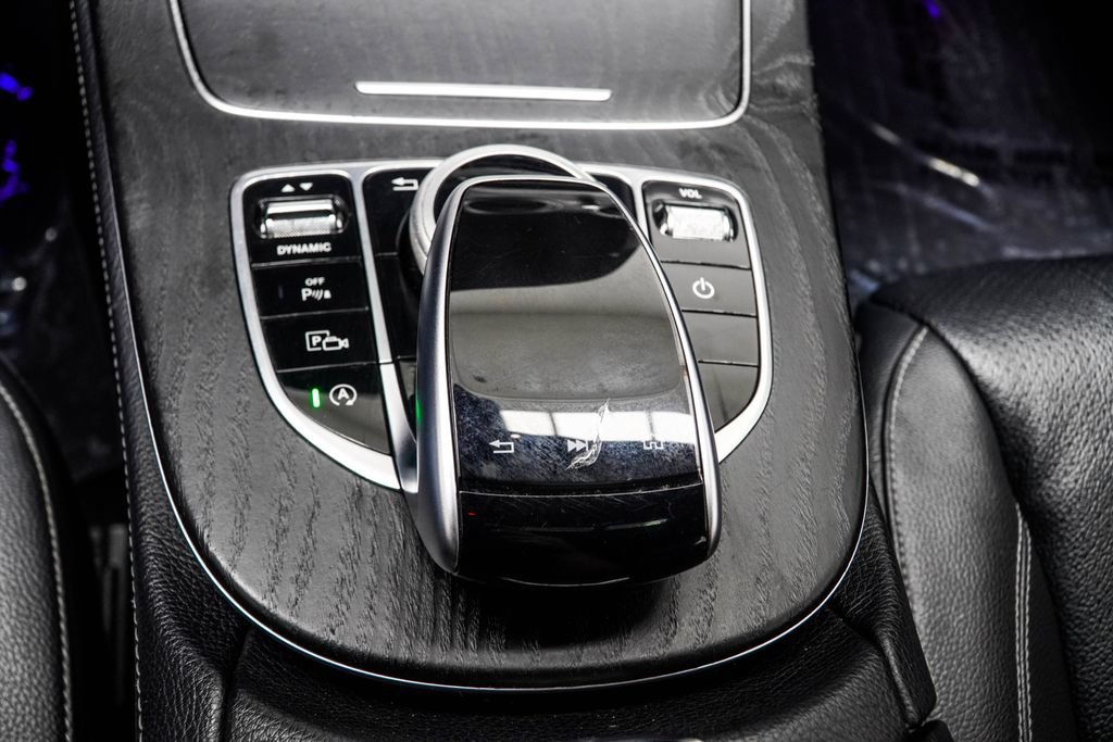 Used 2019 Mercedes-Benz E 300 image 21