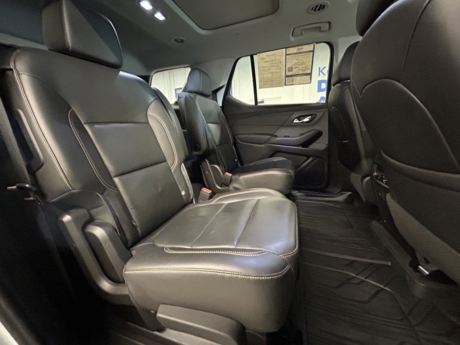Used 2021 Chevrolet Traverse Premier w/ LPO, Blackout Package image 19