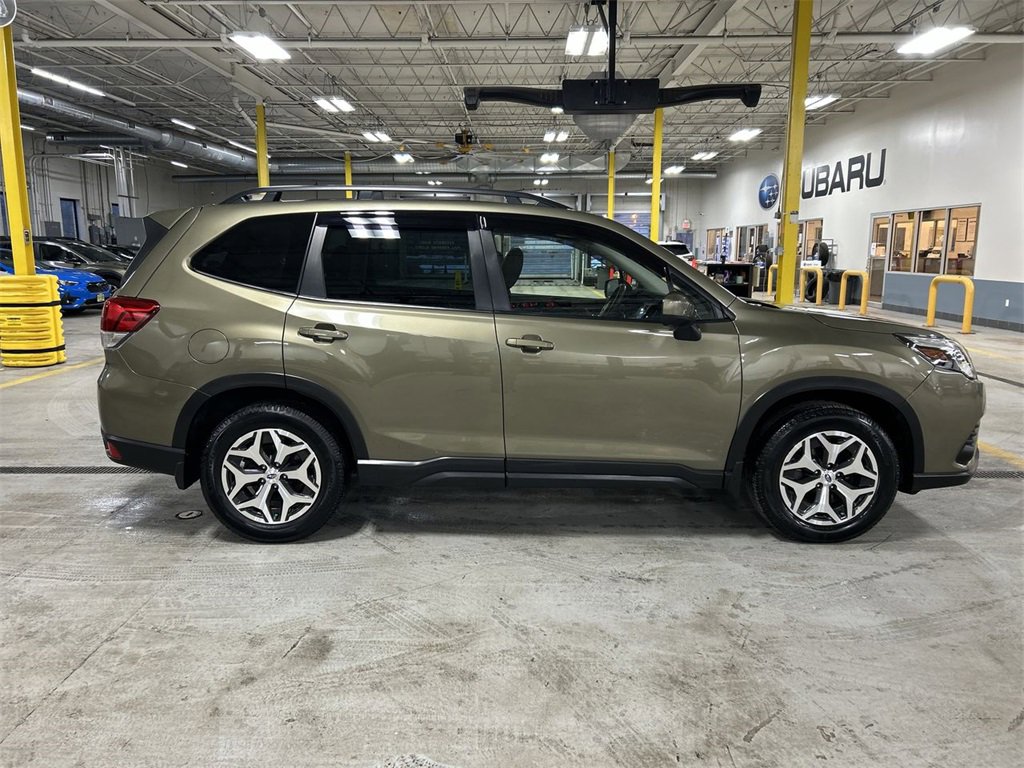 Certified 2023 Subaru Forester Premium image 9