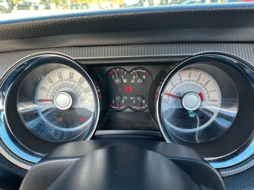 Used 2010 Ford Mustang GT Premium image 31