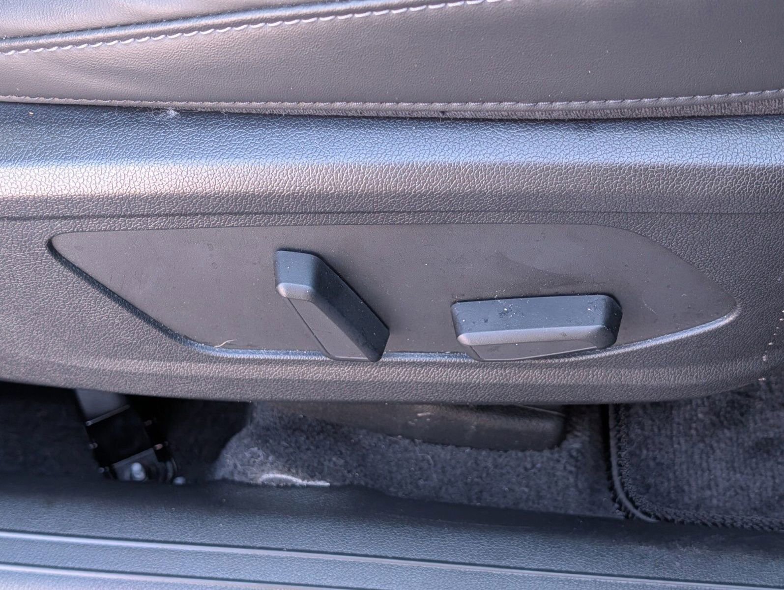 Used 2025 Kia Sorento EX w/ Panoramic Sunroof Package image 27