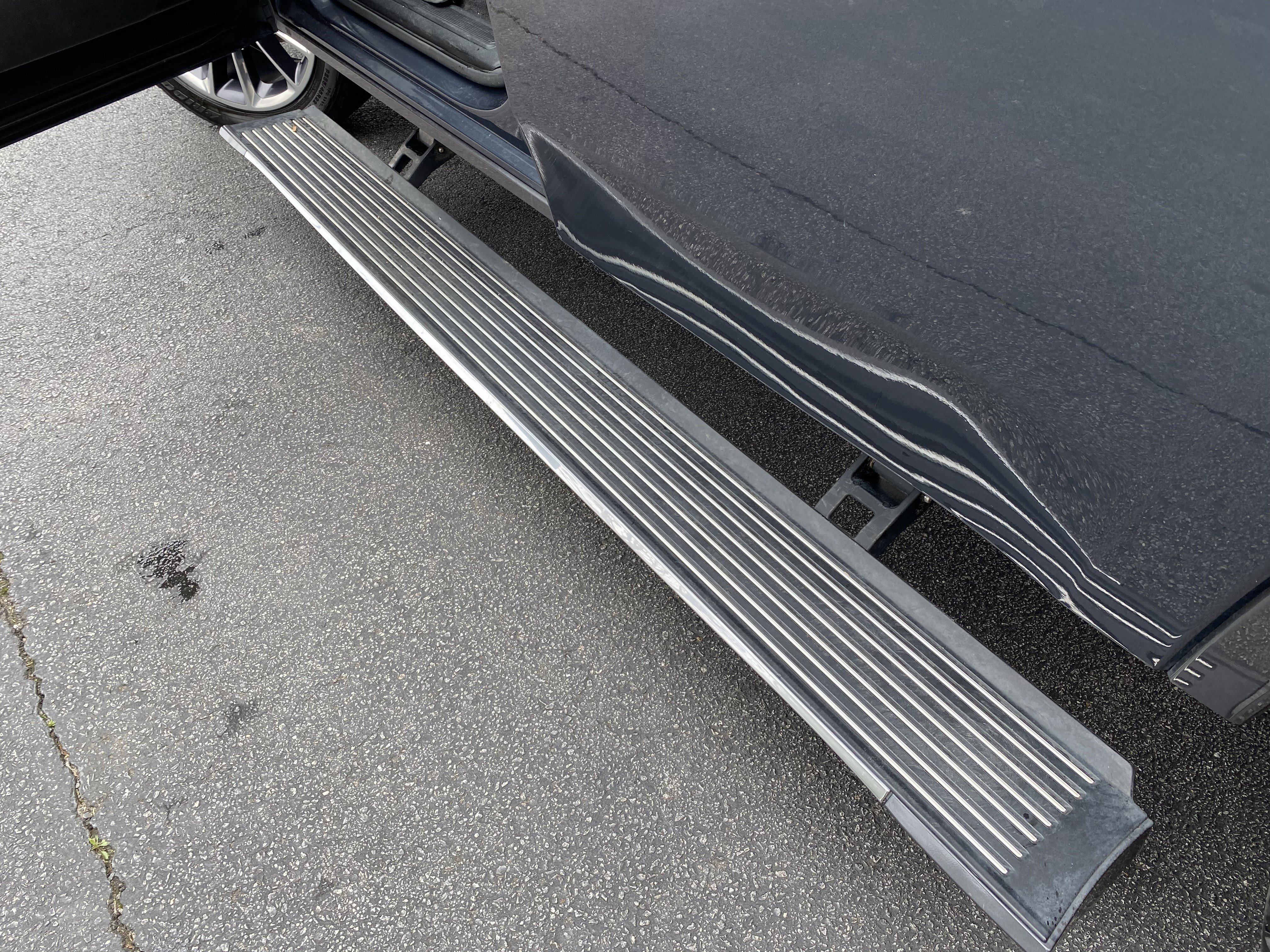 Used 2022 Jeep Wagoneer Series III w/ Premium Group I image 41