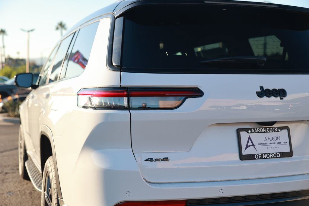 New 2025 Jeep Grand Cherokee L Limited image 9