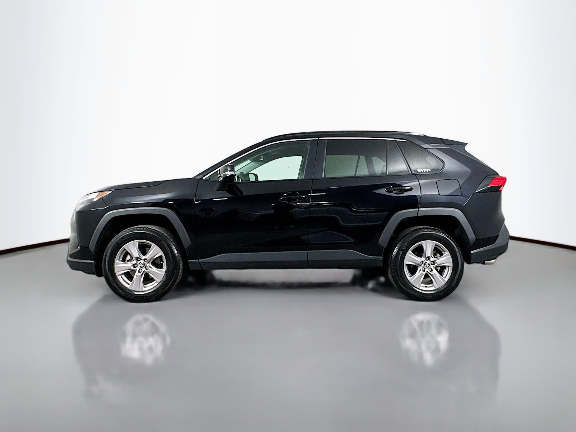 Certified 2024 Toyota RAV4 XLE AWD/4WD image 4
