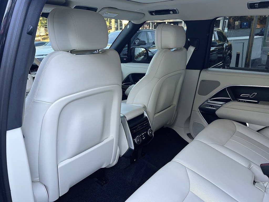 Used 2023 Land Rover Range Rover SE image 27