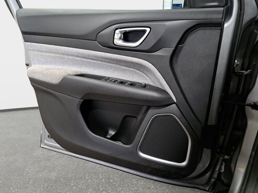 Certified 2022 Jeep Compass Latitude image 26