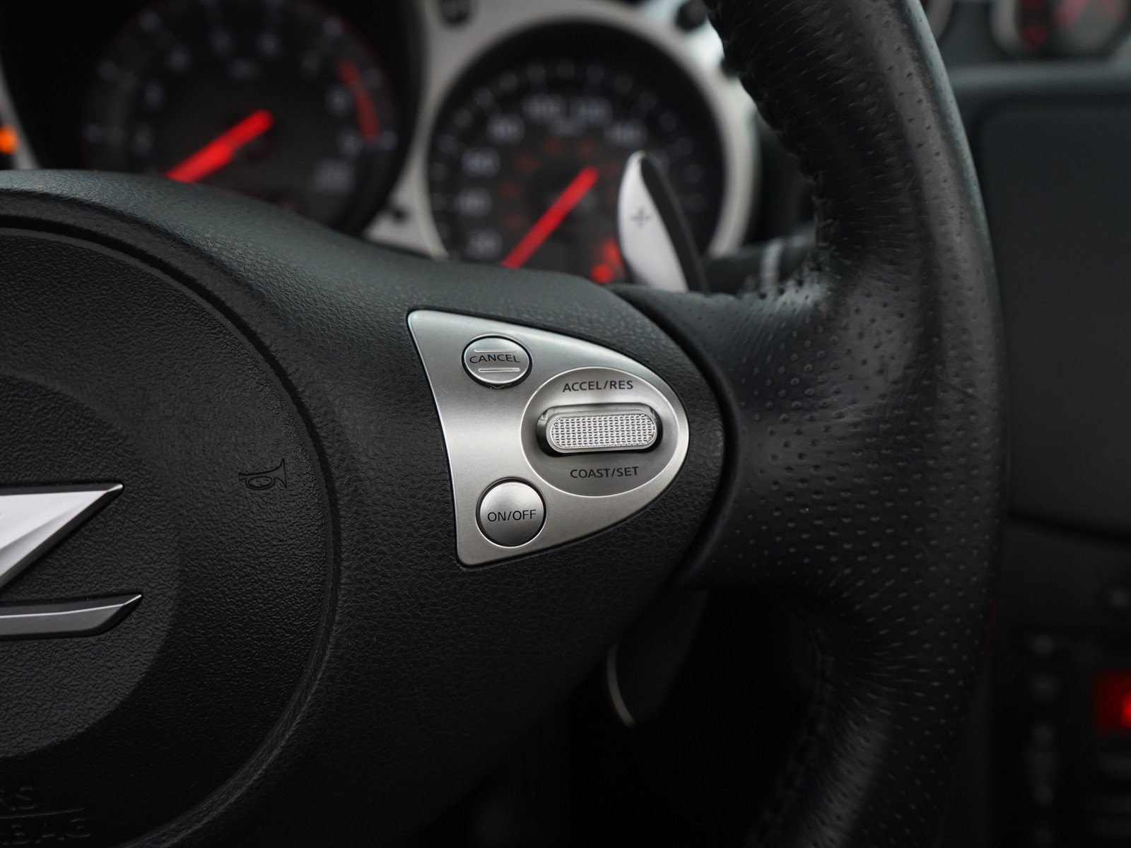 Used 2014 Nissan 370Z Touring w/ Sport Package RWD image 22