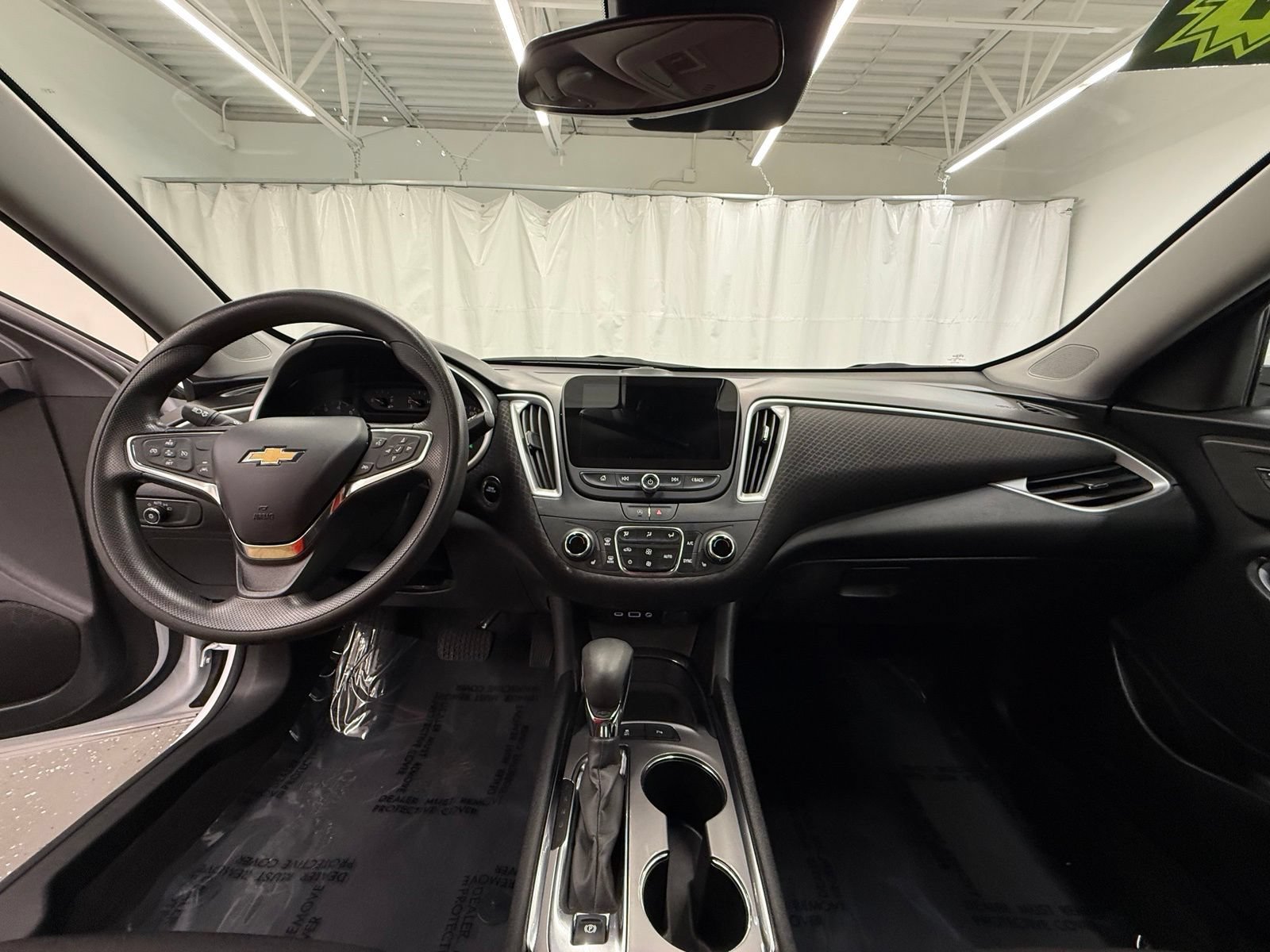 Used 2024 Chevrolet Malibu LT FWD image 17