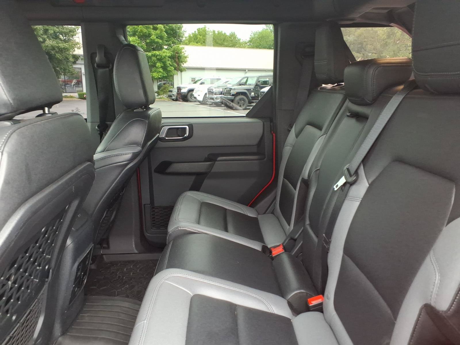 Used 2024 Ford Bronco Big Bend AWD/4WD image 17