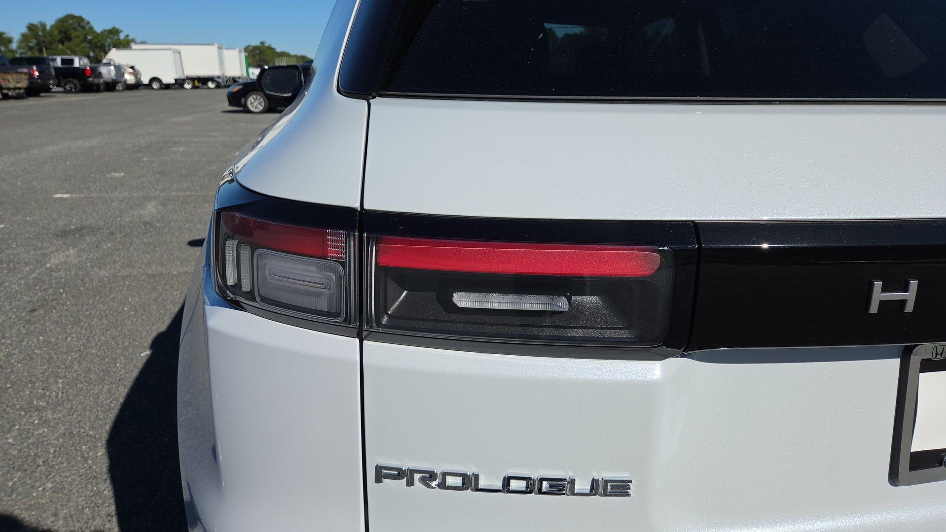 New 2026 Honda Prologue EX image 9