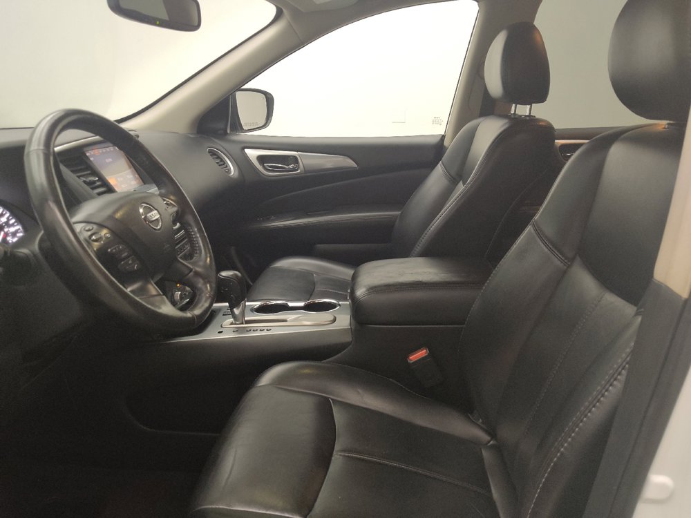 Used 2019 Nissan Pathfinder SL FWD image 17
