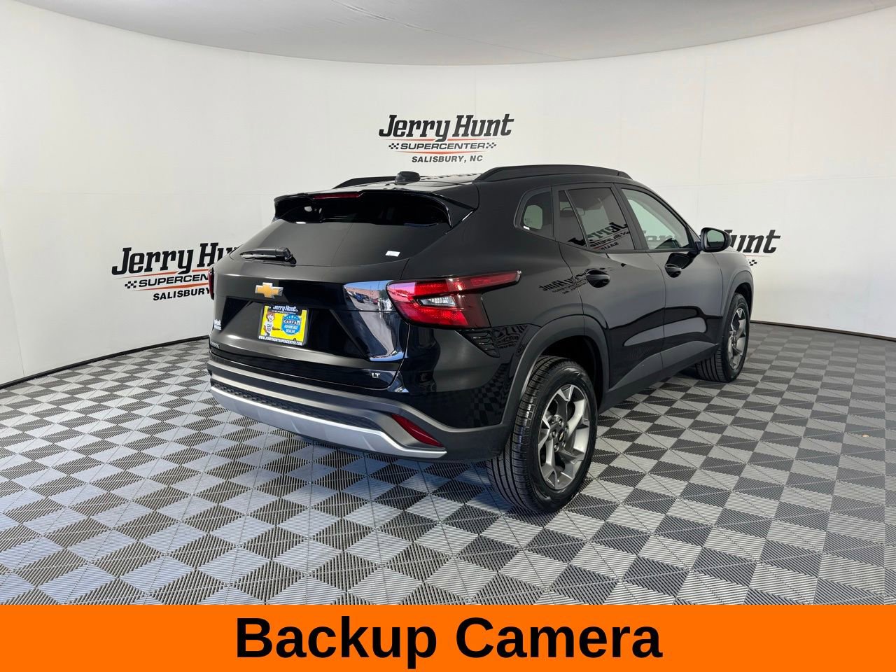 Used 2025 Chevrolet Trax LT FWD image 7