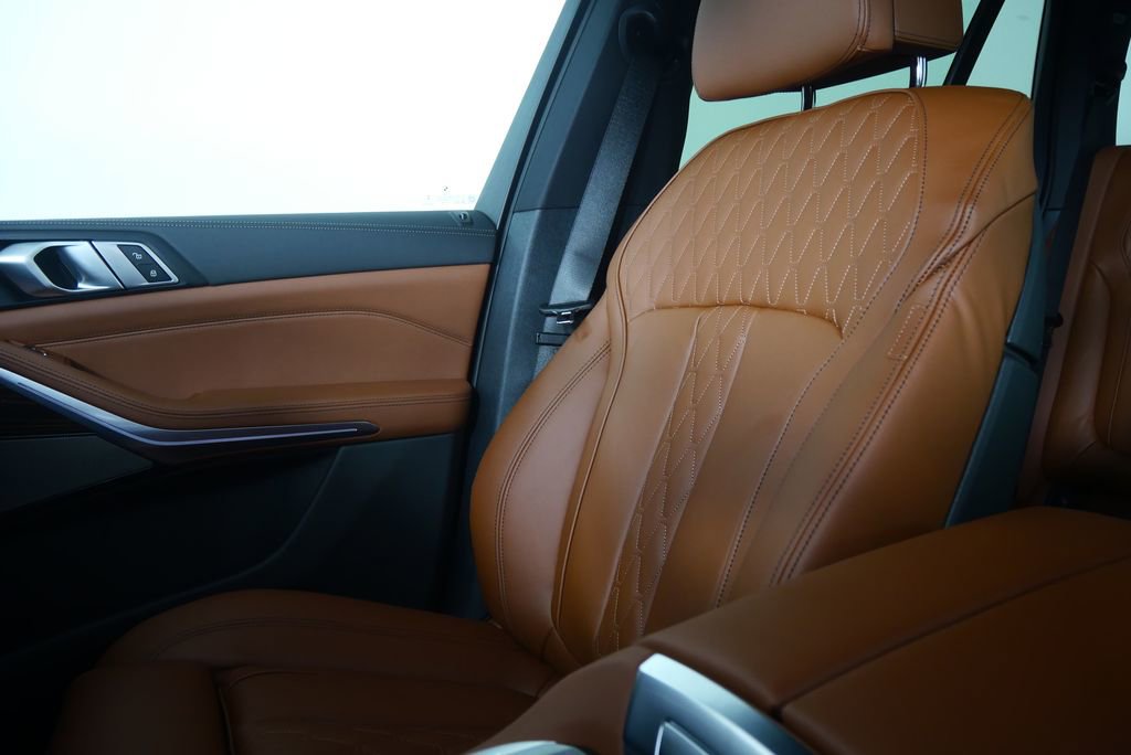 Used 2026 BMW X5 xDrive40i w/ M Sport Package image 23