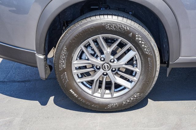 New 2026 Nissan Rogue S image 9