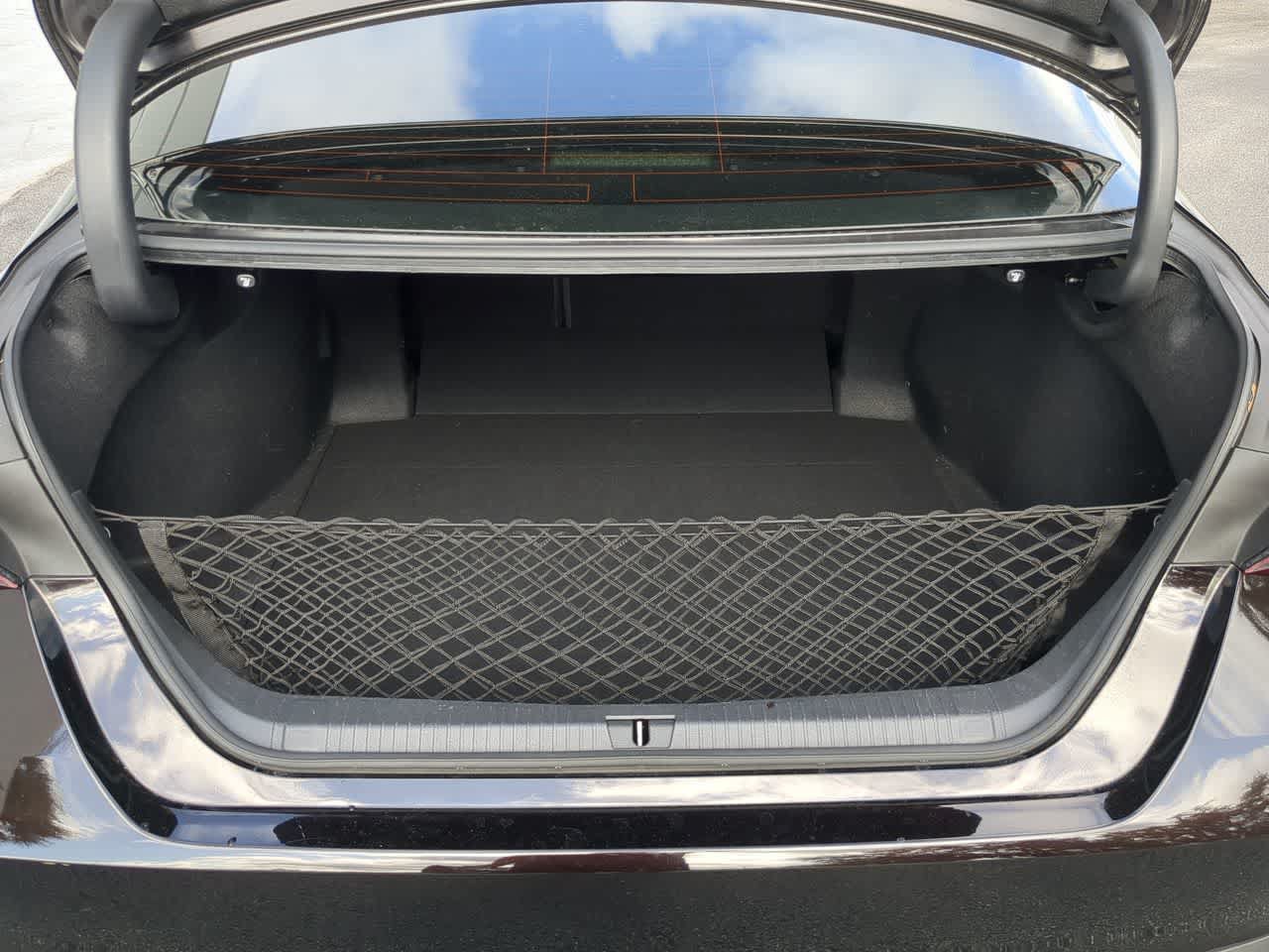 Used 2022 Toyota Avalon XLE w/ Moonroof Package FWD image 32