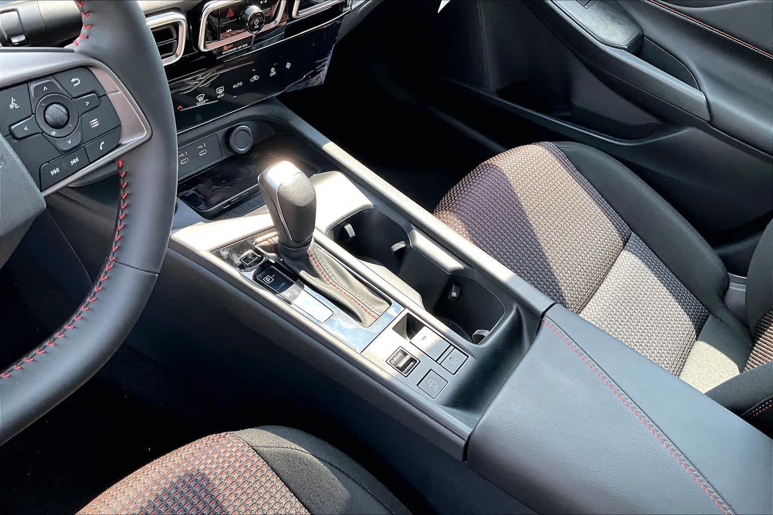 New 2027 Nissan Sentra SR w/ Floor Mat Package FWD image 11