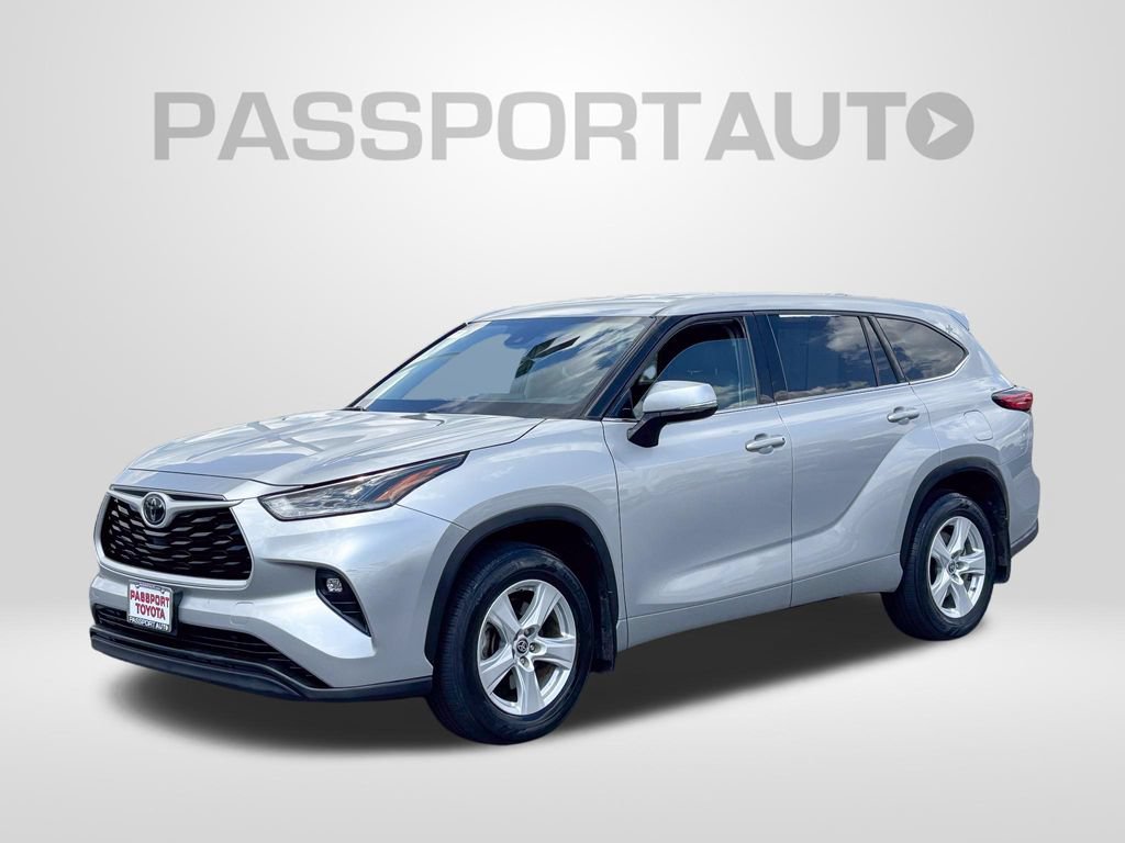 Used 2021 Toyota Highlander LE