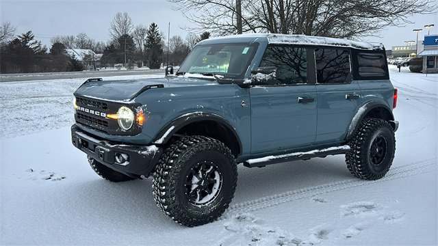 Used 2023 Ford Bronco Black Diamond image 2