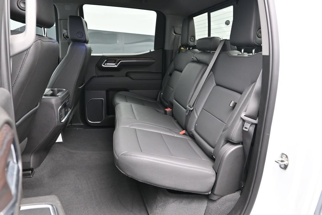 Used 2024 GMC Sierra 1500 SLT w/ SLT Premium Plus Package AWD/4WD image 17