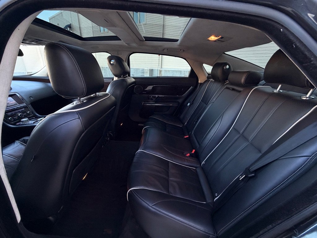 Used 2014 Jaguar XJ L Portfolio image 15