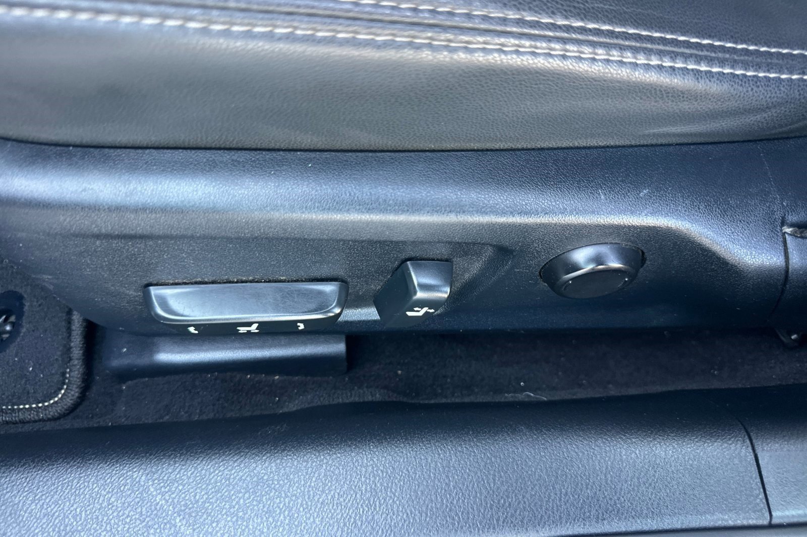 Used 2017 Lexus IS 200t w/ Navigation System Package image 14