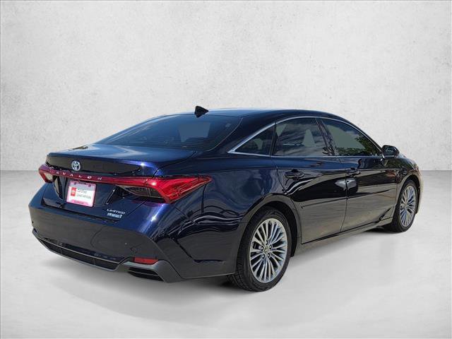Used 2022 Toyota Avalon Limited w/ Advanced Safety Package FWD image 5