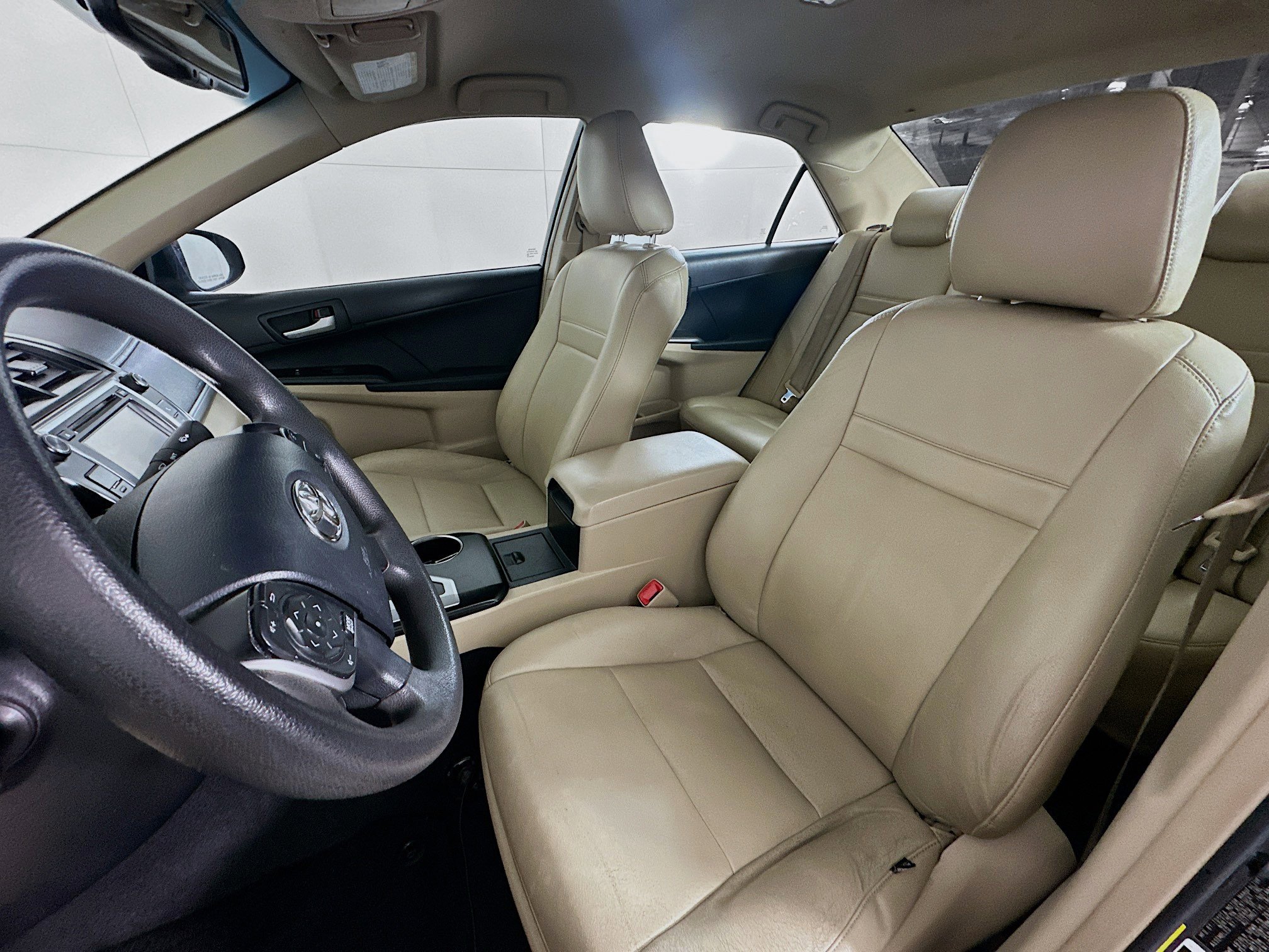 Used 2012 Toyota Camry LE image 13