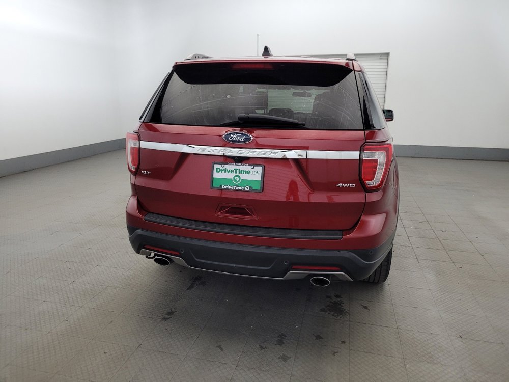 Used 2018 Ford Explorer XLT image 7