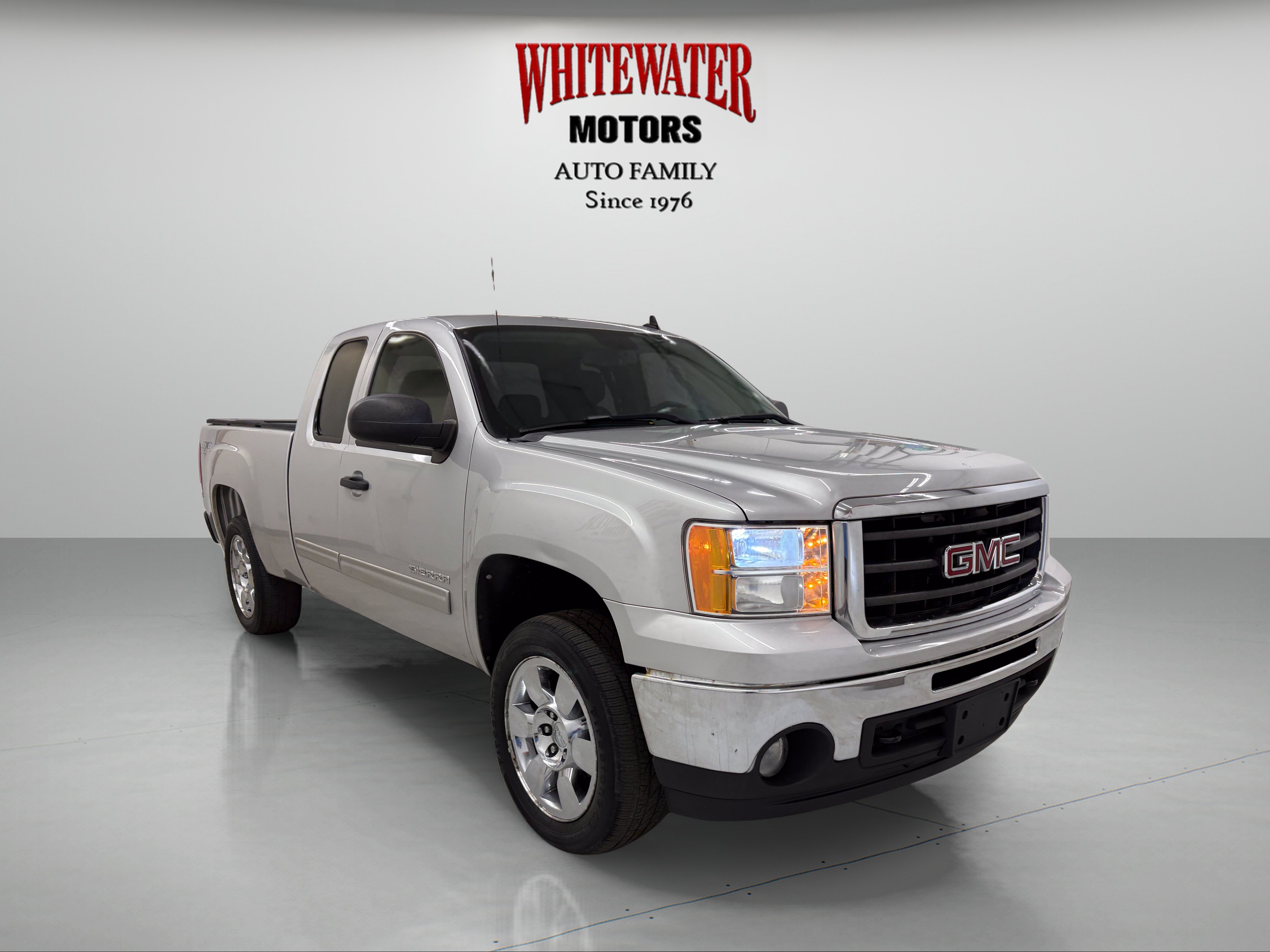 Used 2010 GMC Sierra 1500 SLE w/ Power Pack Plus AWD/4WD image 5
