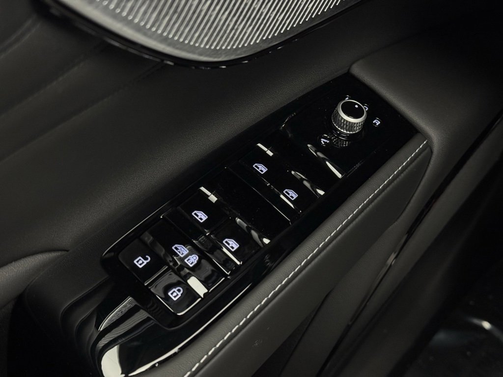 New 2025 Maserati Grecale GT image 10