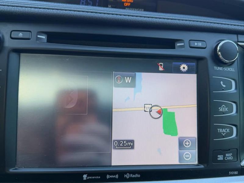 Used 2018 Toyota Highlander Limited image 16