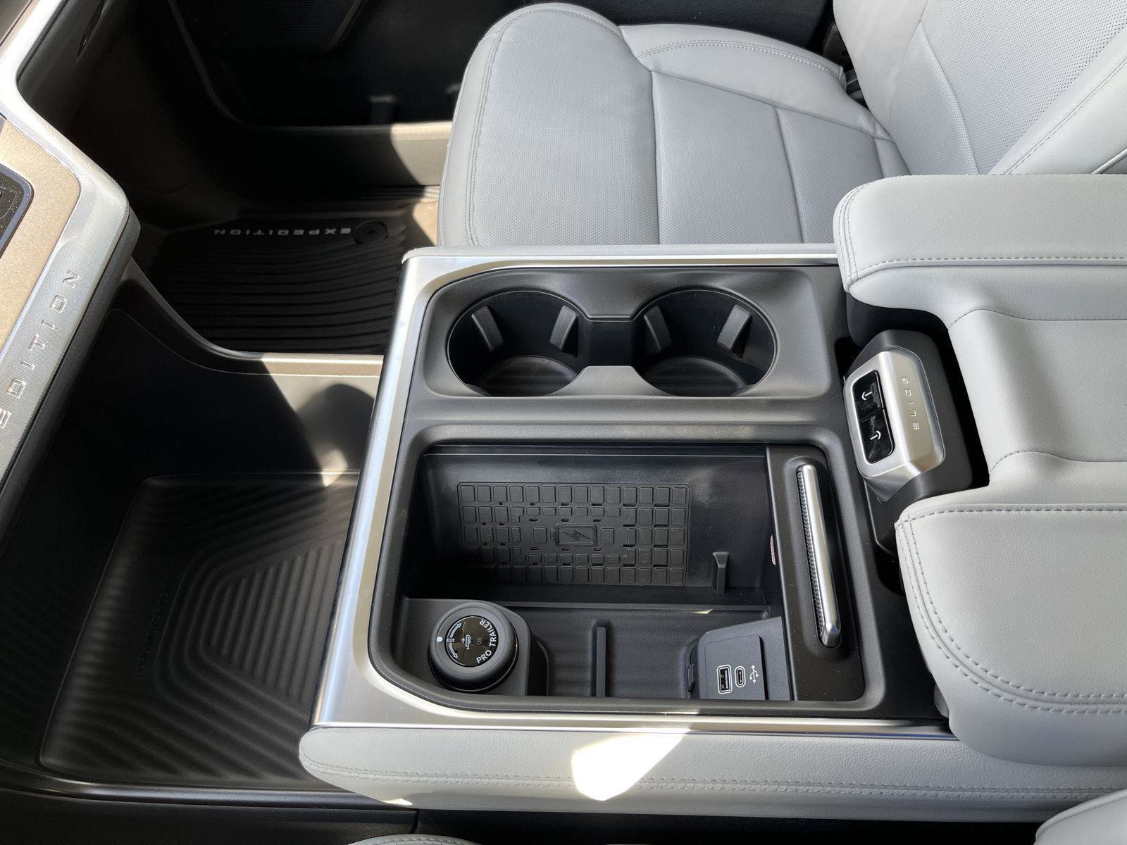 New 2025 Ford Expedition Max Platinum image 24