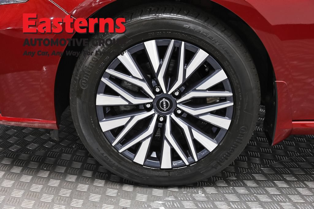 Used 2023 Nissan Altima 2.5 SV w/ SV Premium Package AWD/4WD image 32