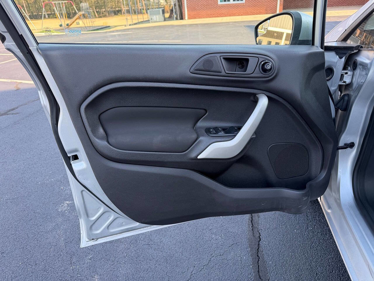 Used 2013 Ford Fiesta SE image 10