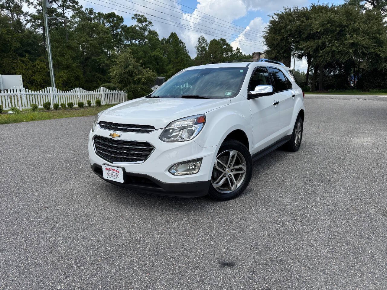 Used 2017 Chevrolet Equinox Premier w/ Enhanced Convenience Package AWD/4WD image 29
