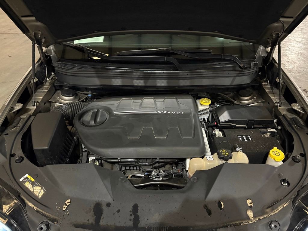 Used 2019 Jeep Cherokee Latitude w/ Popular Appearance Group image 13