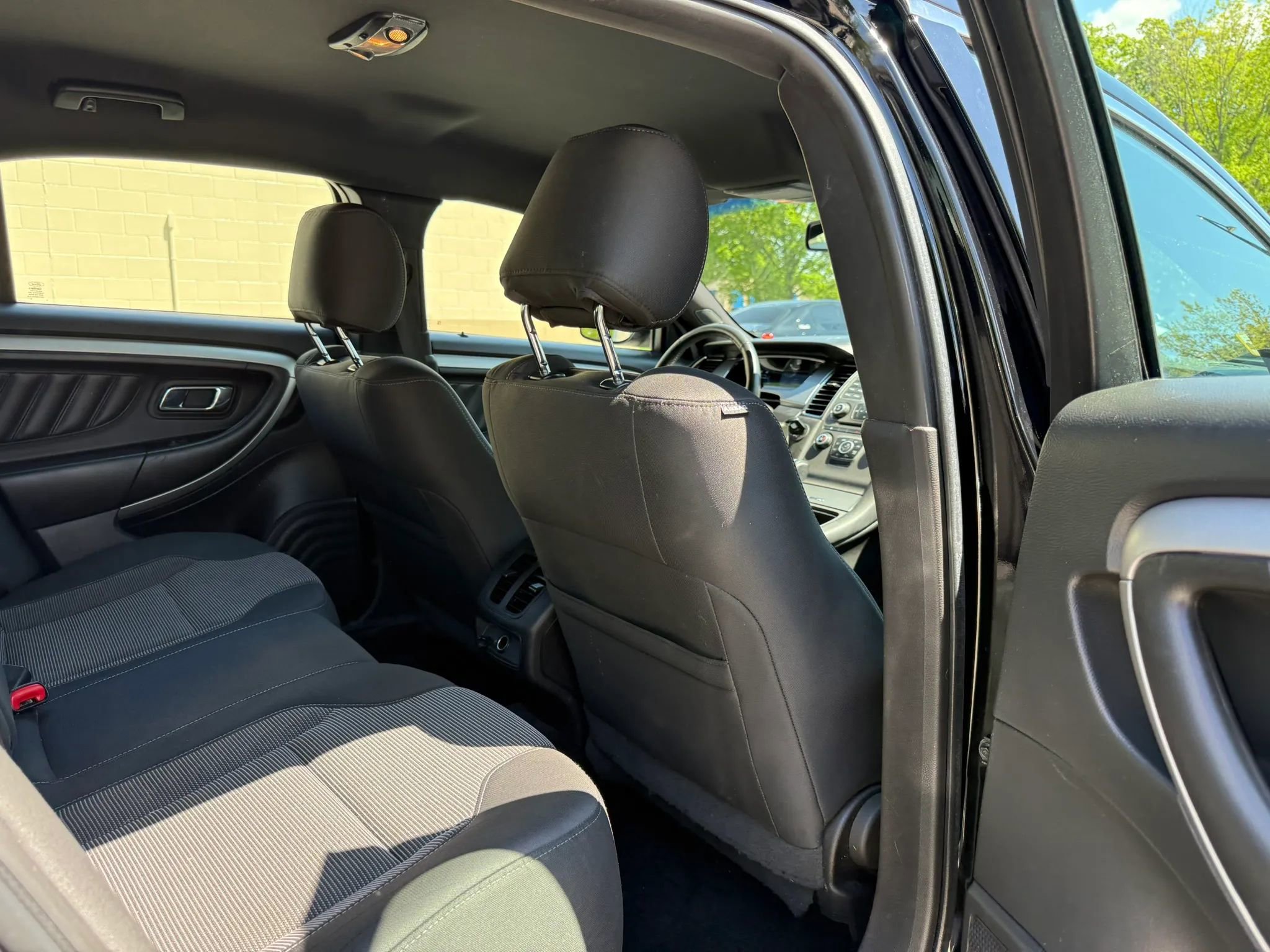 Used 2018 Ford Taurus SEL FWD image 16