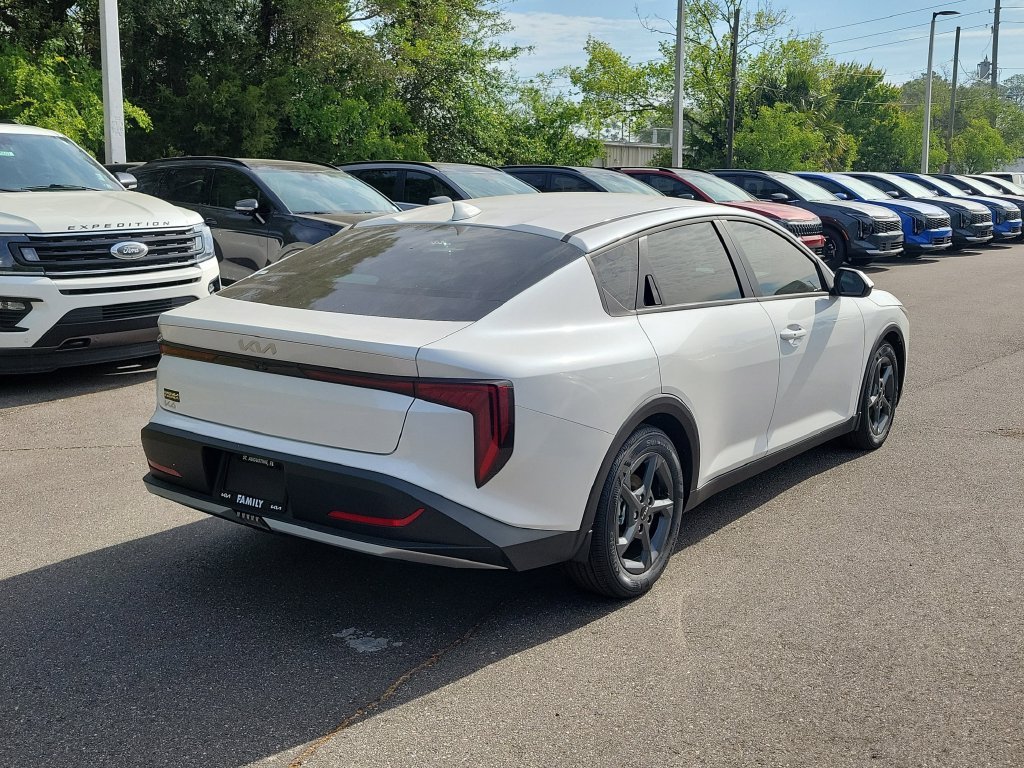 New 2026 Kia K4 FWD image 6