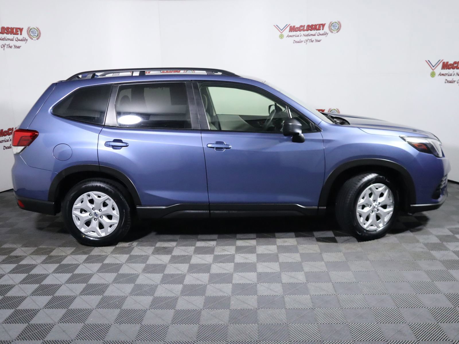 Used 2023 Subaru Forester AWD/4WD image 3