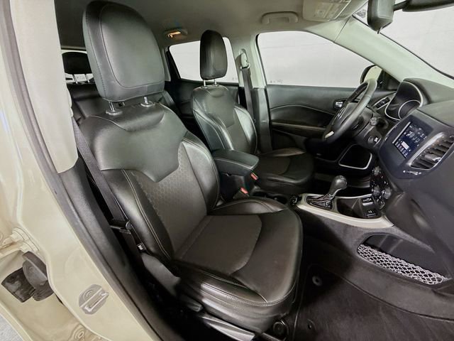Used 2021 Jeep Compass Latitude FWD image 33