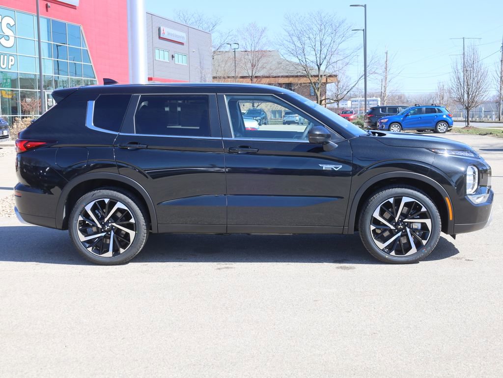 New 2025 Mitsubishi Outlander SE image 11
