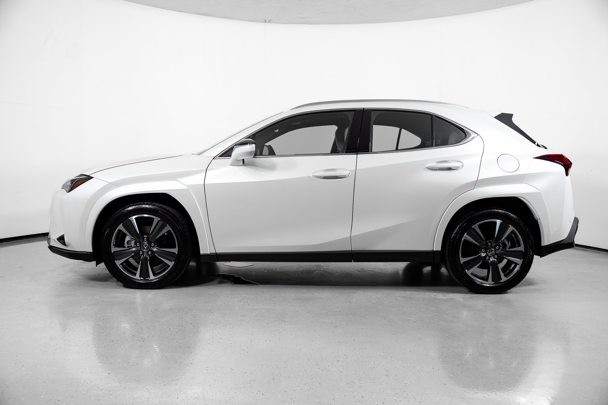 Used 2025 Lexus UX 300h AWD w/ Accessory Package (Z1) image 13