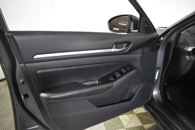 Certified 2023 Nissan Altima 2.5 SV image 7