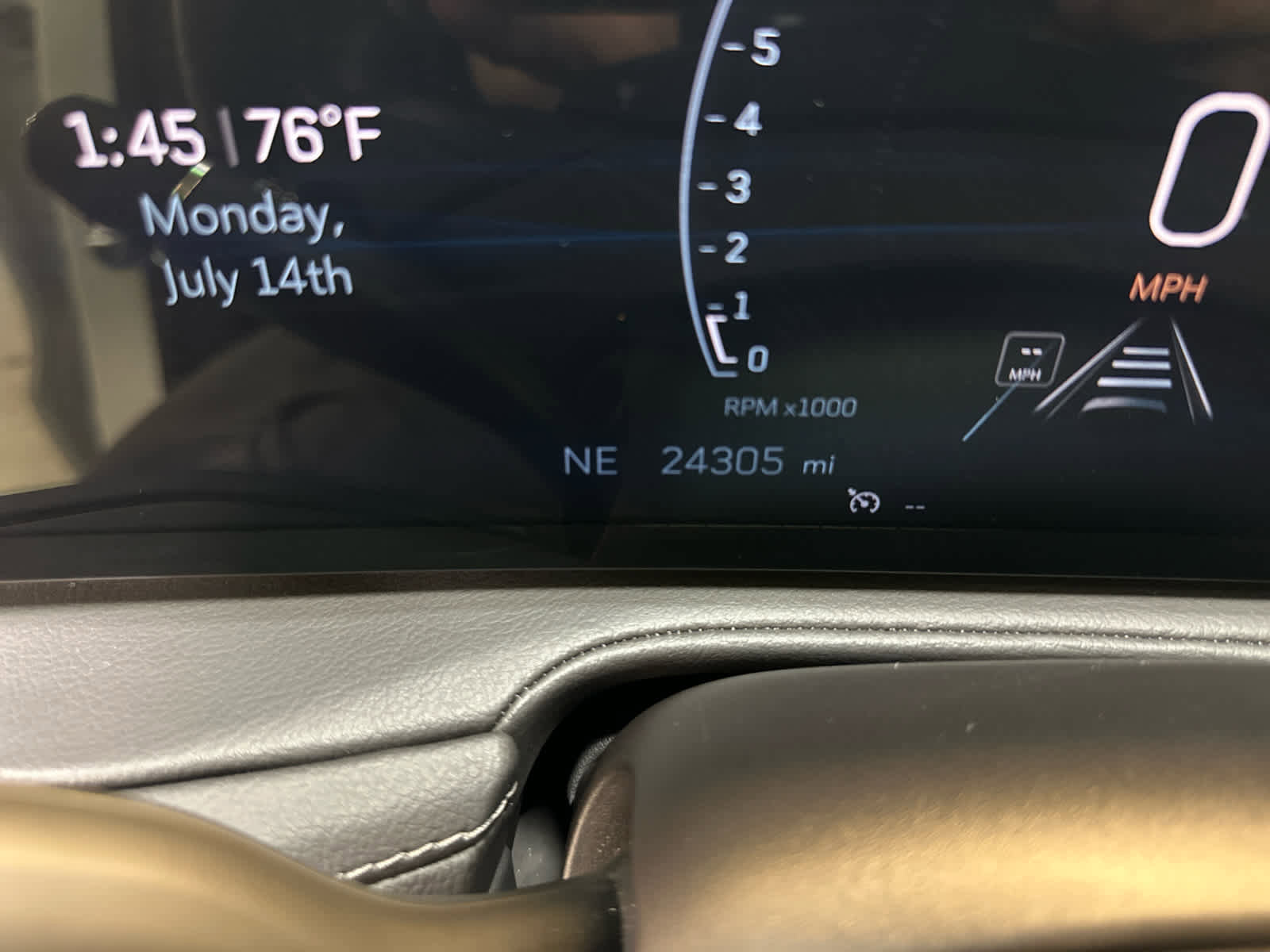 Used 2024 Cadillac XT4 Premium Luxury image 15