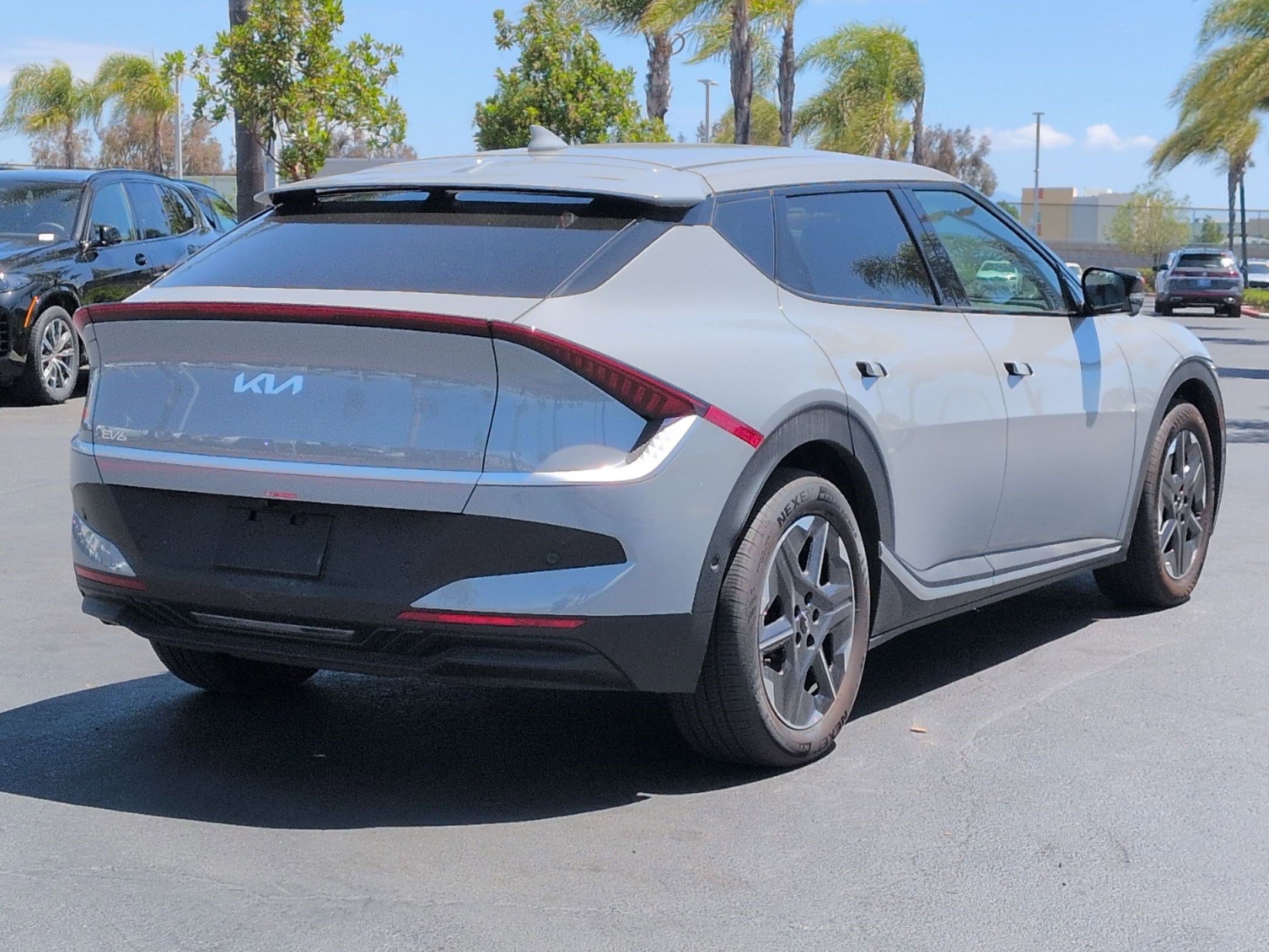 Used 2025 Kia EV6 Light w/ Light LR Technology Package RWD image 10