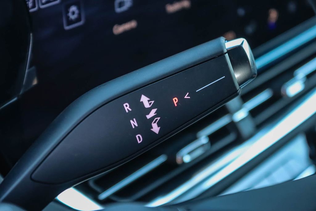 New 2026 Chevrolet Equinox EV LT image 18